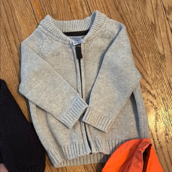 Assorted Sweaters and One Jacket - Picture 11 of 13